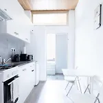 New&Central Märzstraße City Apartment